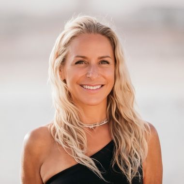 Anita  Kolni